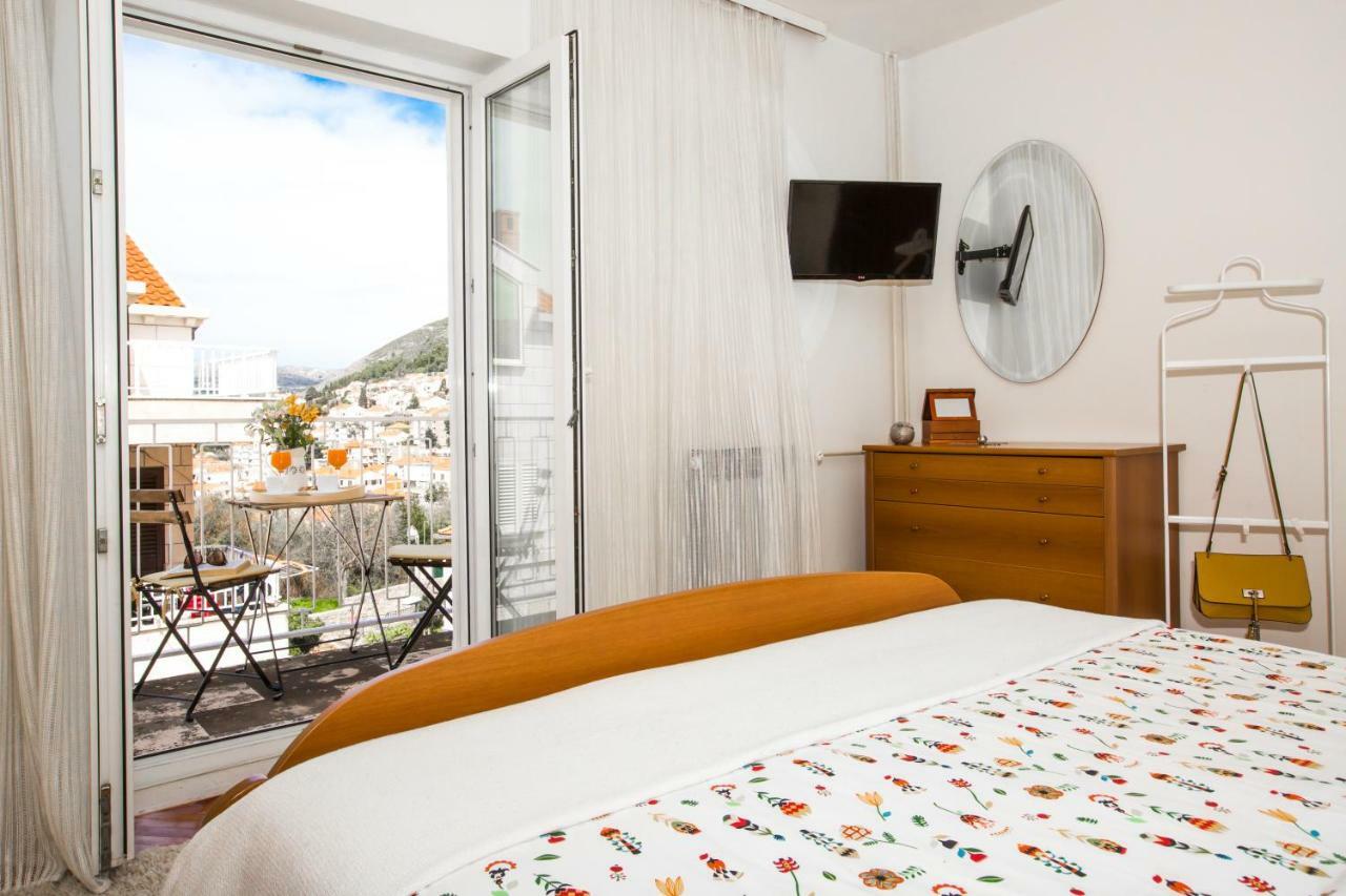 Spacious Apartment Near The Old Town Dubrovnik Exterior photo